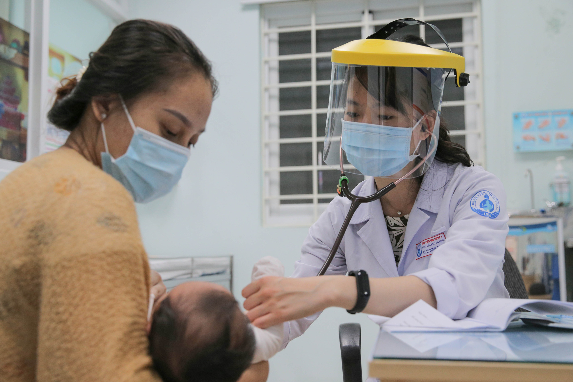 Nâng lương cán bộ, công chức, viên chức trong năm 2021: Những điều cần biết - Ảnh 1.