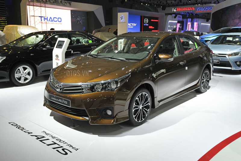 So sánh Toyota Corolla Altis và Mazda3 sedan: