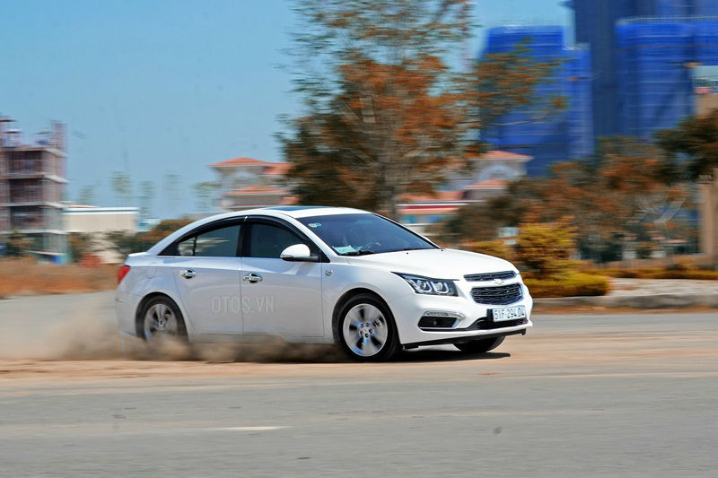Hyundai Elantra 2016 có gì trước các đối thủ giá 700 triệu đồng - ảnh 4