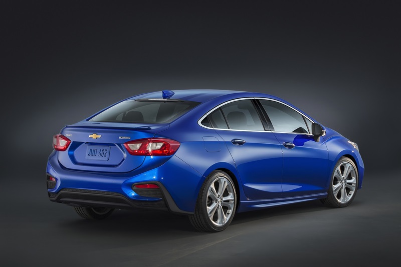 Giá mềm, Chevrolet Cruze mới hấp dẫn khách hàng trẻ tuổi - ảnh 3