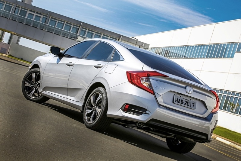 Honda Civic 2016 có giá khởi điểm gần 2 tỷ đồng tại Brazil - ảnh 2
