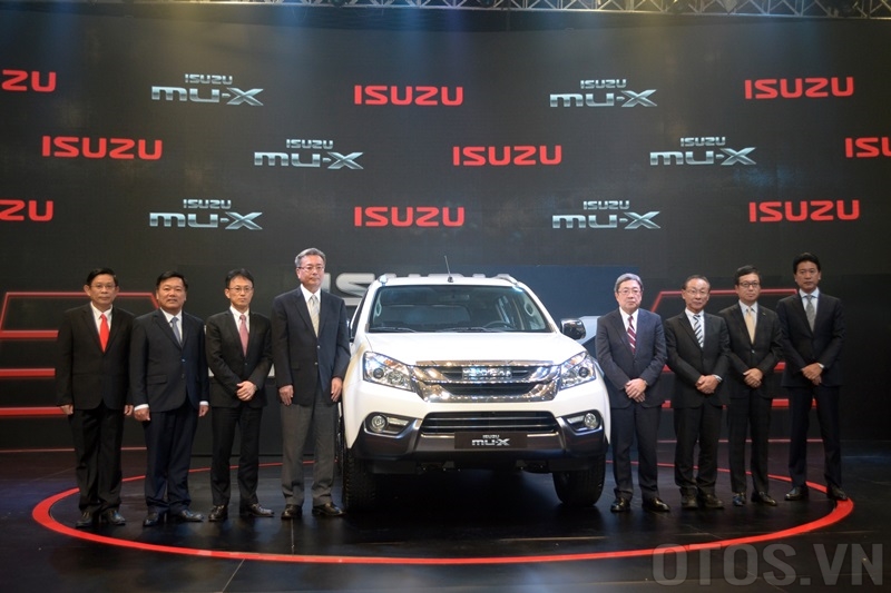 Những mẫu xe mới ra mắt tại Việt Nam trong tháng 7/2016 - ảnh 10