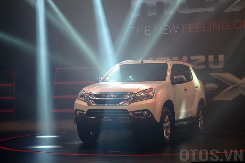 Những mẫu xe mới ra mắt tại Việt Nam trong tháng 7/2016 - ảnh 9