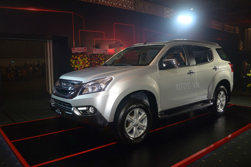 So sánh 'tân binh' Isuzu mu-X và Toyota Fortuner - ảnh 5