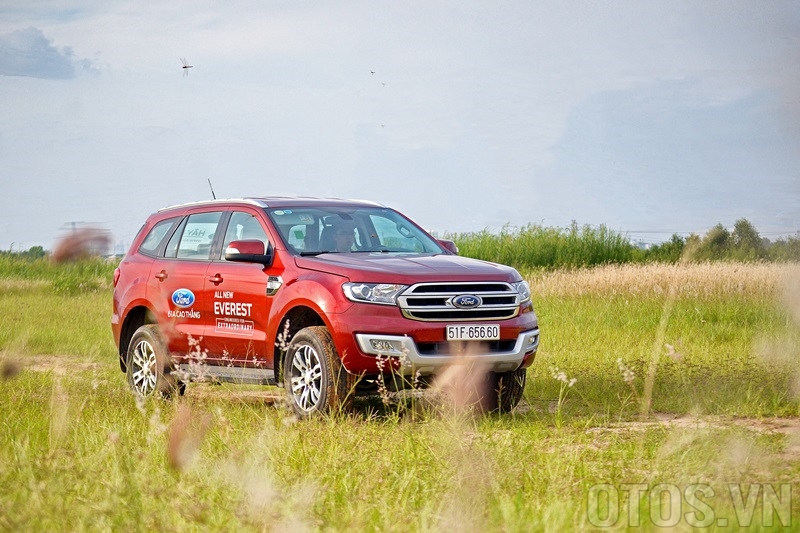 Giá cao 1,2 - 2 tỷ liệu Ford Everest Trend 2016 có đáng “đồng tiền bát gạo”? - ảnh 15