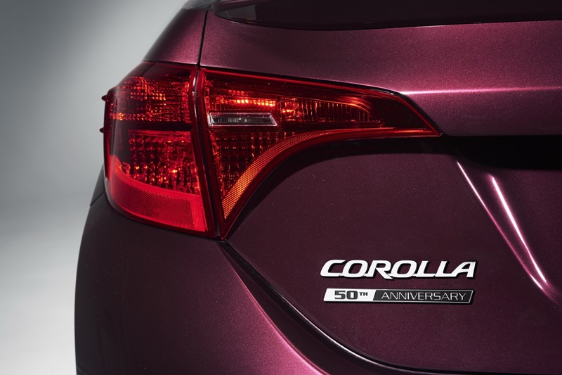 Phiên bản Toyota Corolla 2017 mừng tuổi 50 ra mắt - ảnh 6