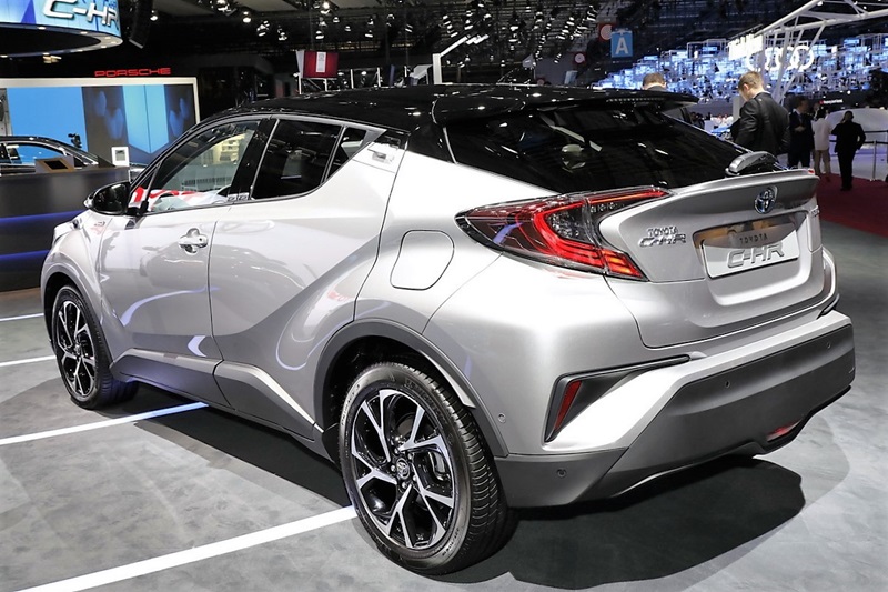 Toyota C-HR chính thức ra mắt, thách đấu Mazda CX-3 - ảnh 3