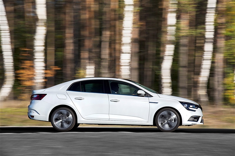 Renault Megane sedan 2017 chính thức trình làng, thách đấu Mazda3 - ảnh 3