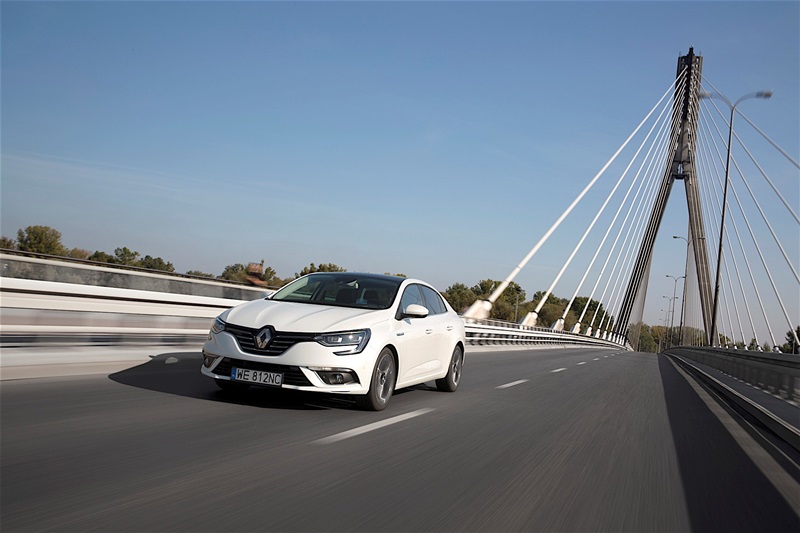 Renault Megane sedan 2017 chính thức trình làng, thách đấu Mazda3 - ảnh 6