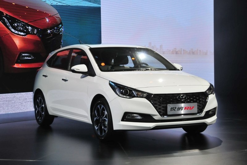 Hyundai Verna hatchback 2017 ra mắt tại Trung Quốc, có giá chỉ 240 triệu đồng - ảnh 1