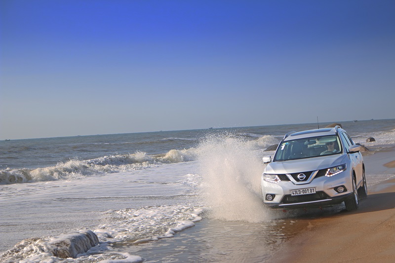So sánh hai tân binh Nissan X-Trail và Mitsubishi Outlander - ảnh 6