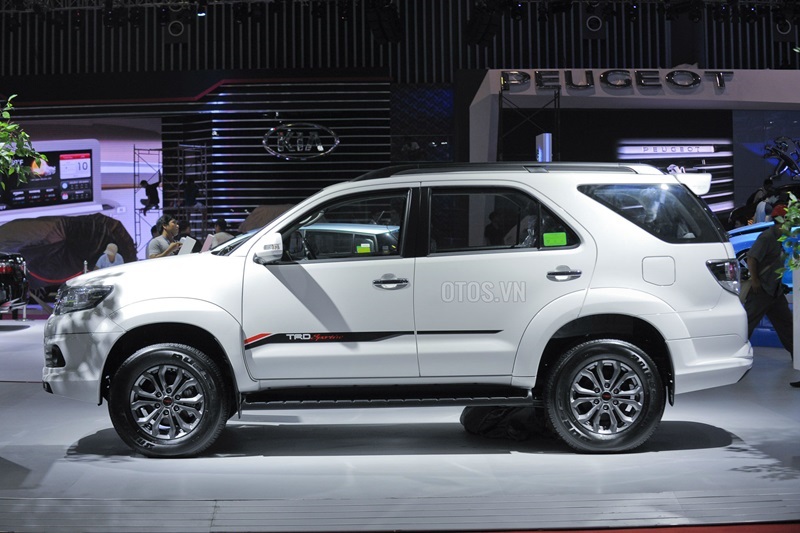 Mua xe 7 chỗ nào với 1 tỷ đồng đã tính đủ thuế phí? - ảnh 2