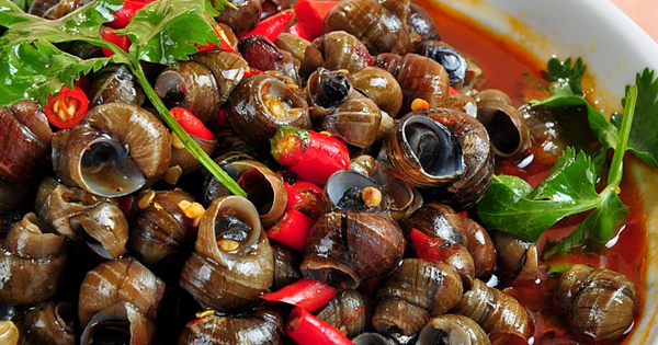 Ăn phải ốc ngâm hóa chất công nghiệp, 'lãnh đủ' nguy hại về sau