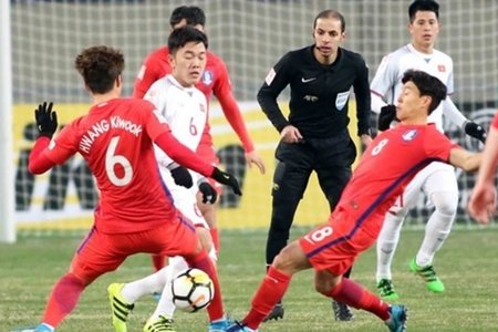 Nghe VietNamNet: Trọng tài bắt chính trận Việt Nam - Indonesia là 'máy rút thẻ' nức tiếng