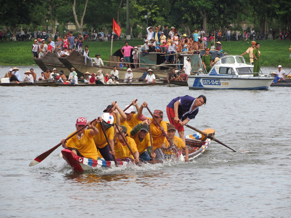 Rộn rã đua ghe mừng Quốc khánh trên sông Hương - ảnh 3