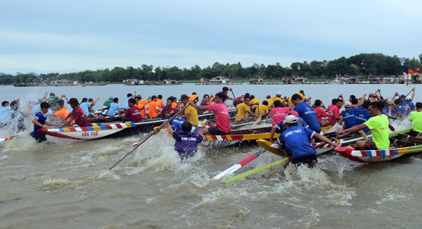 Rộn rã đua ghe mừng Quốc khánh trên sông Hương - ảnh 8