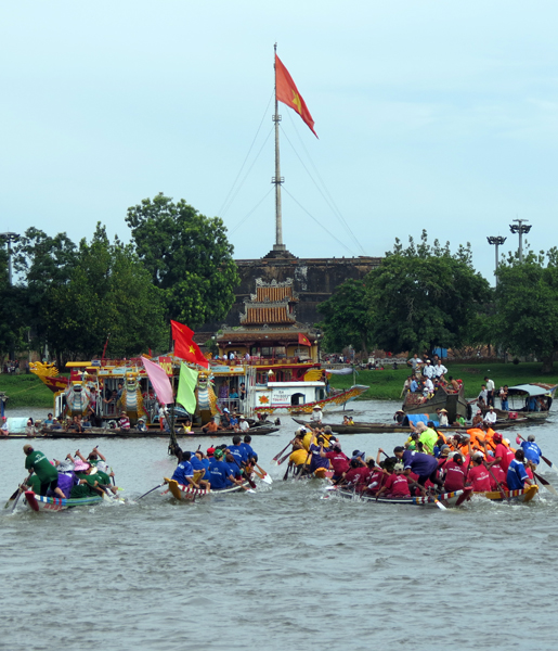 Rộn rã đua ghe mừng Quốc khánh trên sông Hương - ảnh 6