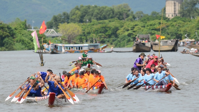 Rộn rã đua ghe mừng Quốc khánh trên sông Hương - ảnh 13