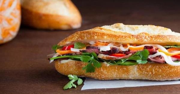 Bánh mỳ Việt Nam là 'đối thủ đáng gờm' của hamburger Mỹ
