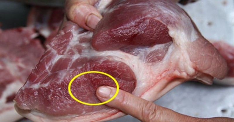 Thịt lợn có 4 dấu hiệu này dù rẻ mấy cũng đừng mua