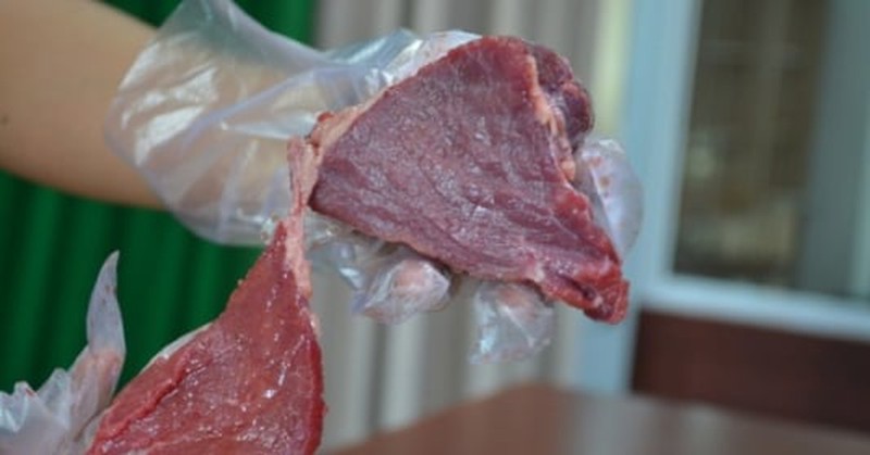 Thấy miếng thịt bò có 3 đặc điểm này tuyệt đối đừng mua