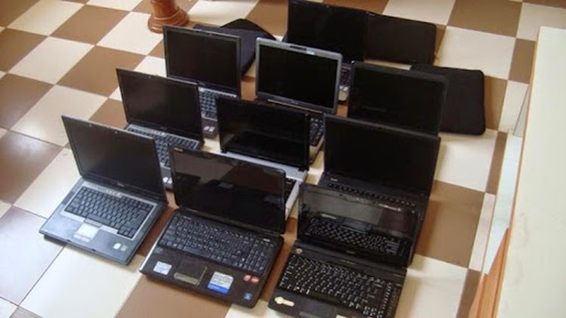 Thiet bi day hoc online: Laptop, Ipad doi gia... mua cu sao chuan?-Hinh-2