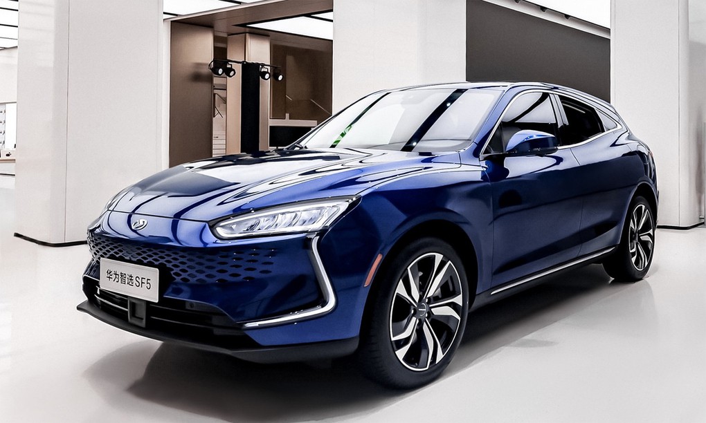 Huawei ra mắt mẫu ôtô đầu tiên giá từ 33 400 USD ảnh 2