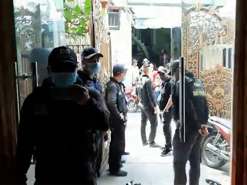 Nhóm đòi nợ thuê xông vào nhà dân, công an phải giữ trật tự