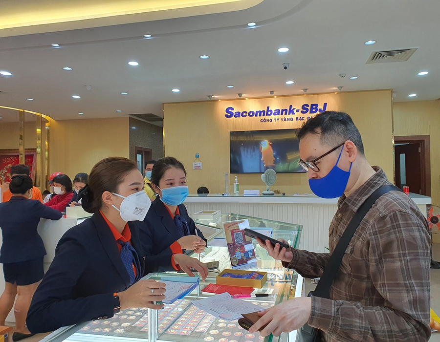 Nỗi lo lạm phát thổi bùng giá vàng