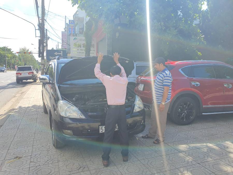 Mua ô tô cũ: Hãng xe nào giữ giá và bền hơn?