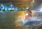 Đường phố Đà Nẵng ngập chưa từng thấy, nhiều phương tiện chết máy trong đêm