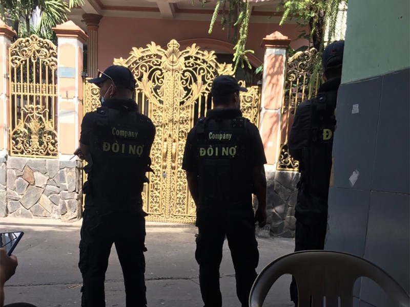 Nhóm đòi nợ thuê xông vào nhà dân, công an phải giữ trật tự - ảnh 1