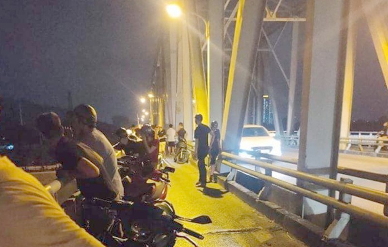 Thi thể thầy giáo tử vong trên sông Lam có 3 vết đạn ở đầu - ảnh 1