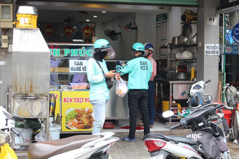 Nhiều mặt hàng 'rủ nhau' tăng giá - ảnh 1