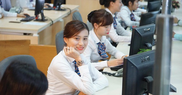 Nhân sự ngân hàng vẫn đắt mùa dịch