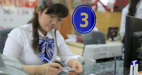 Thưởng Tết 2022: Khối ngân hàng ổn định