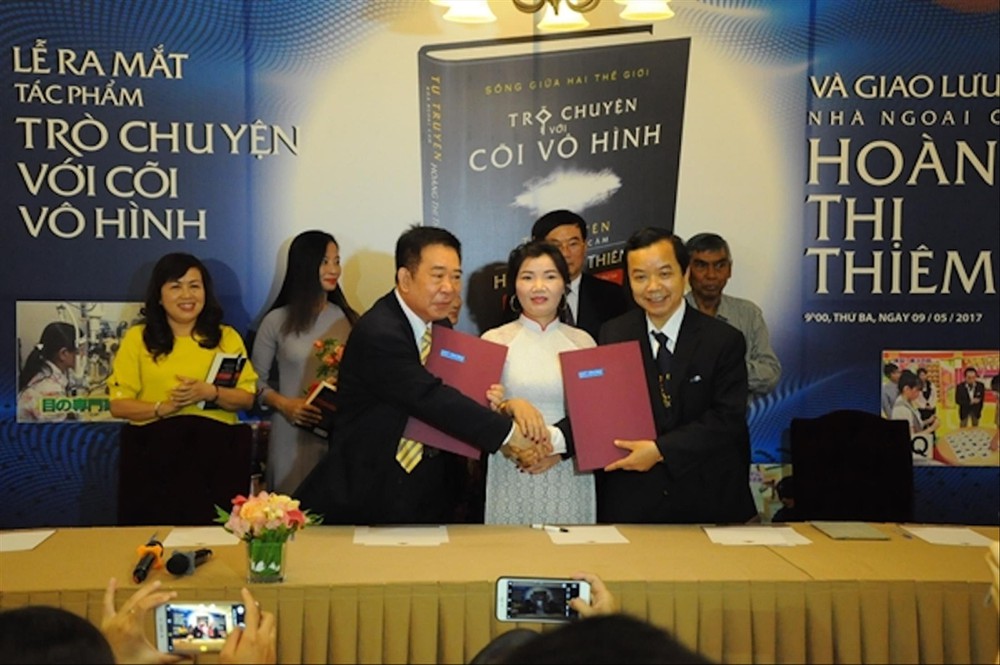 Sách 'Trò chuyện với cõi vô hình': Ồn ào tranh chấp bản quyền