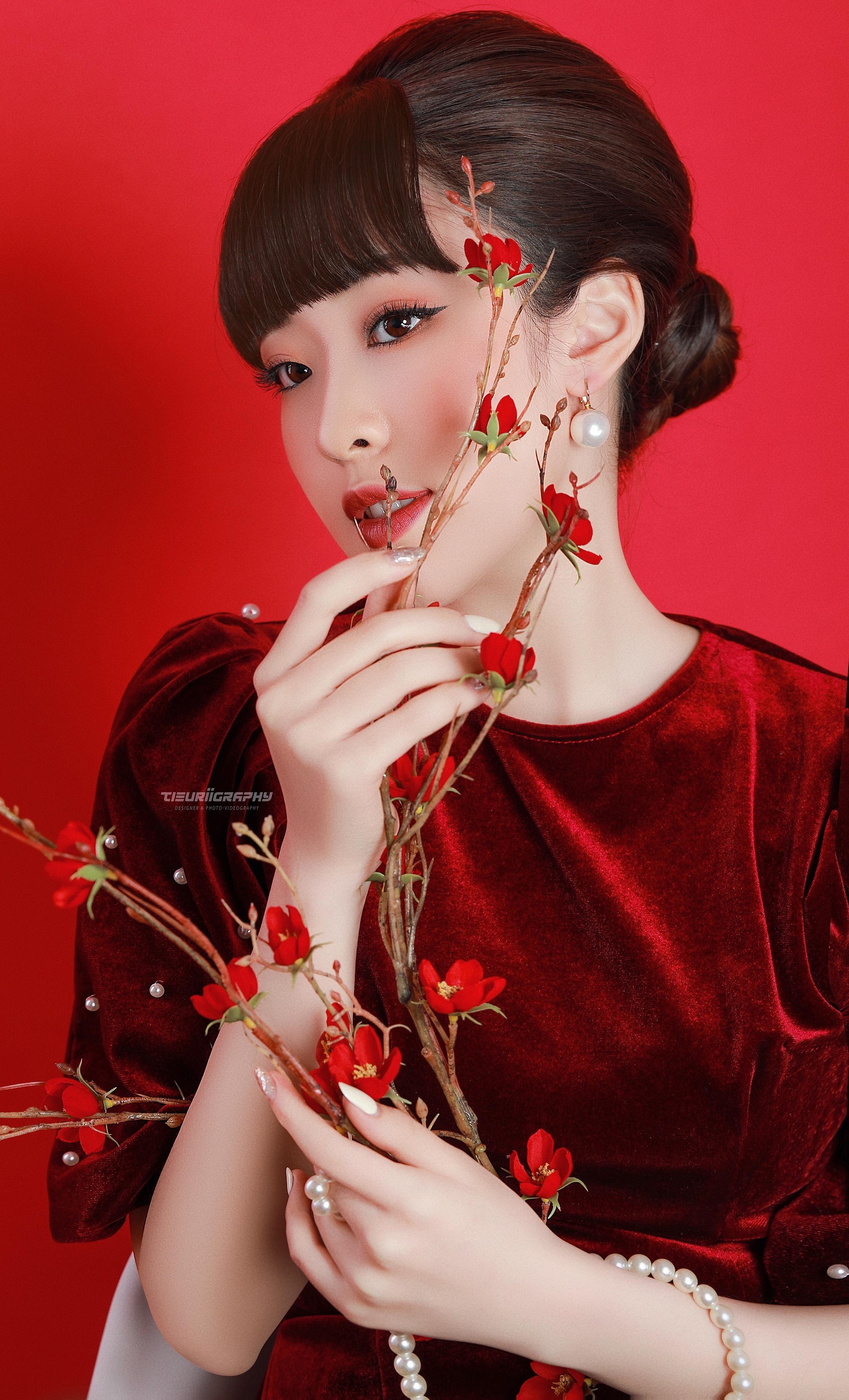 ‘Hot girl’ trường Ngoại thương rạng rỡ trong bộ ảnh chào Tết Nhâm Dần 2022 ảnh 5