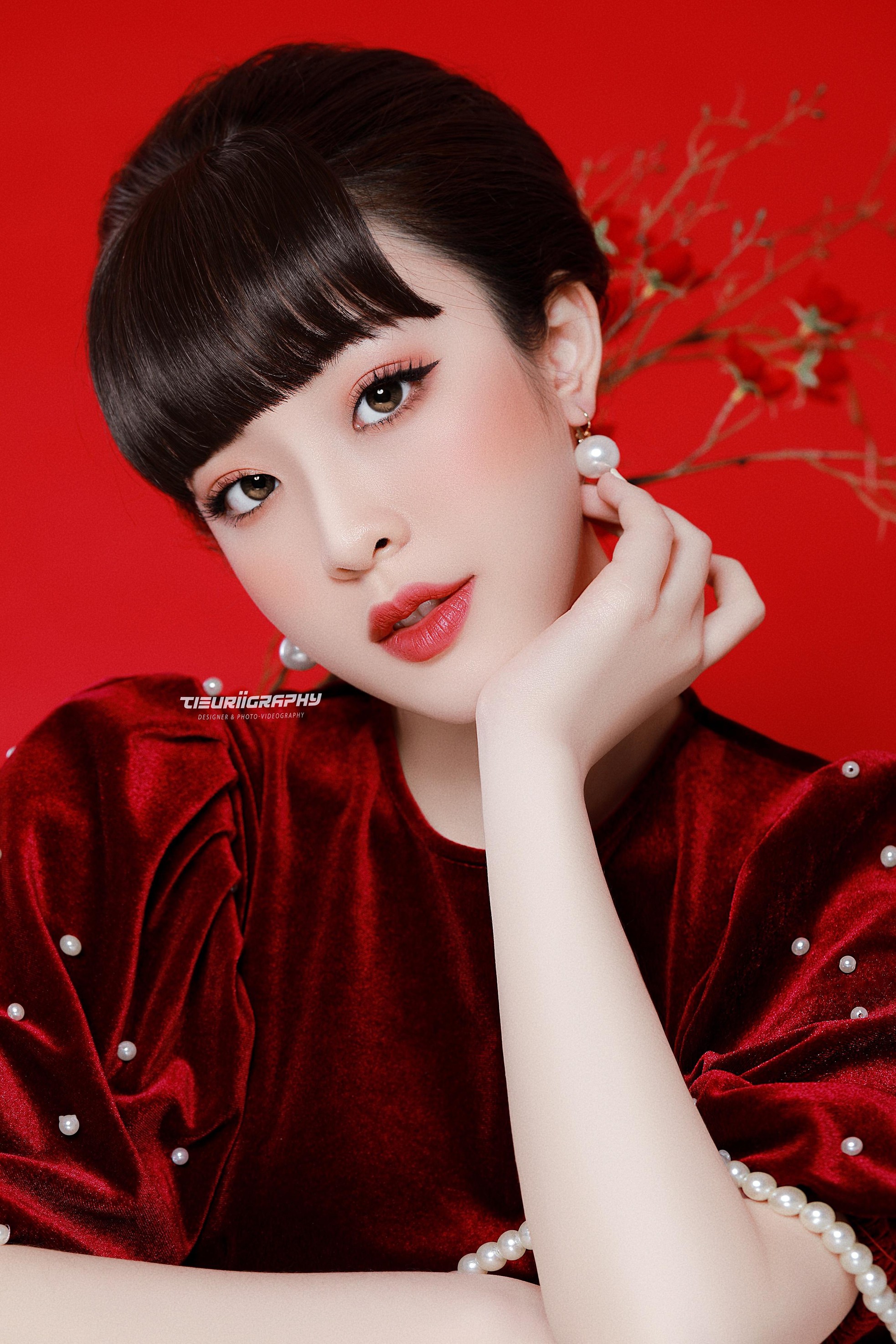 ‘Hot girl’ trường Ngoại thương rạng rỡ trong bộ ảnh chào Tết Nhâm Dần 2022 ảnh 4