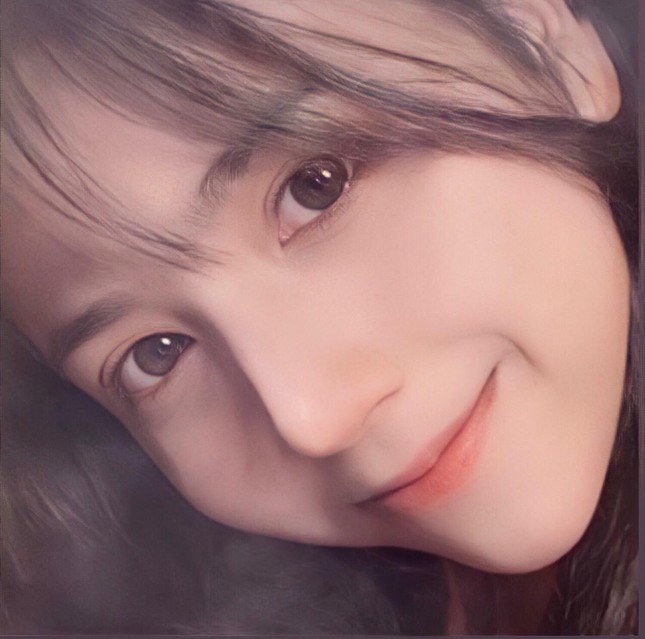 Nữ sinh là MC trường Đại học Công nghệ Đông Á gây ‘sốt’ với vẻ ngoài ‘lai Tây’ ảnh 1