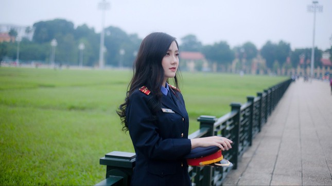 Thủ khoa ĐH Kiểm sát Hà Nội tài năng và xinh đẹp ảnh 1