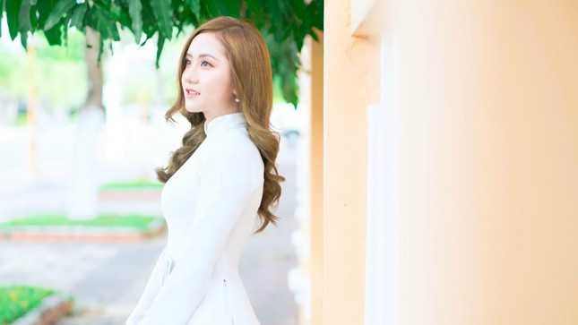 Thủ khoa ĐH Kiểm sát Hà Nội tài năng và xinh đẹp ảnh 5