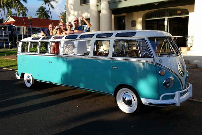 9 mẫu xe độ theo phong cách limousine độc đáo ảnh 14