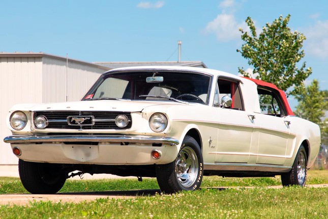 9 mẫu xe độ theo phong cách limousine độc đáo ảnh 16