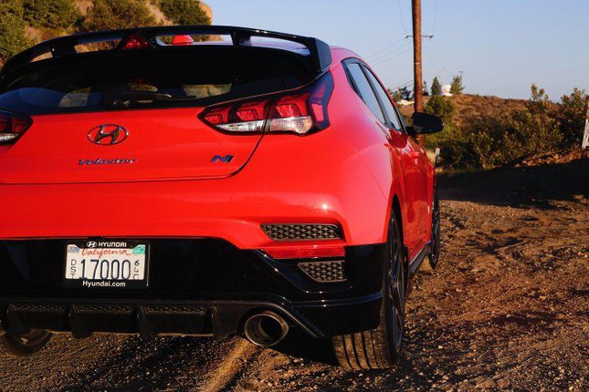 Top 10 xe thể thao Hàn Quốc đáng chú ý ảnh 8