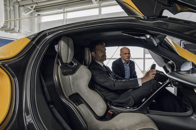 5 mẹo giảm đau mỏi khi lái xe ảnh 1