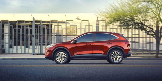 Top 10 SUV cỡ vừa có nội thất tiện nghi năm 2021 ảnh 4