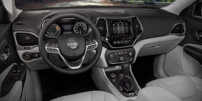 Top 10 SUV cỡ vừa có nội thất tiện nghi năm 2021 ảnh 3