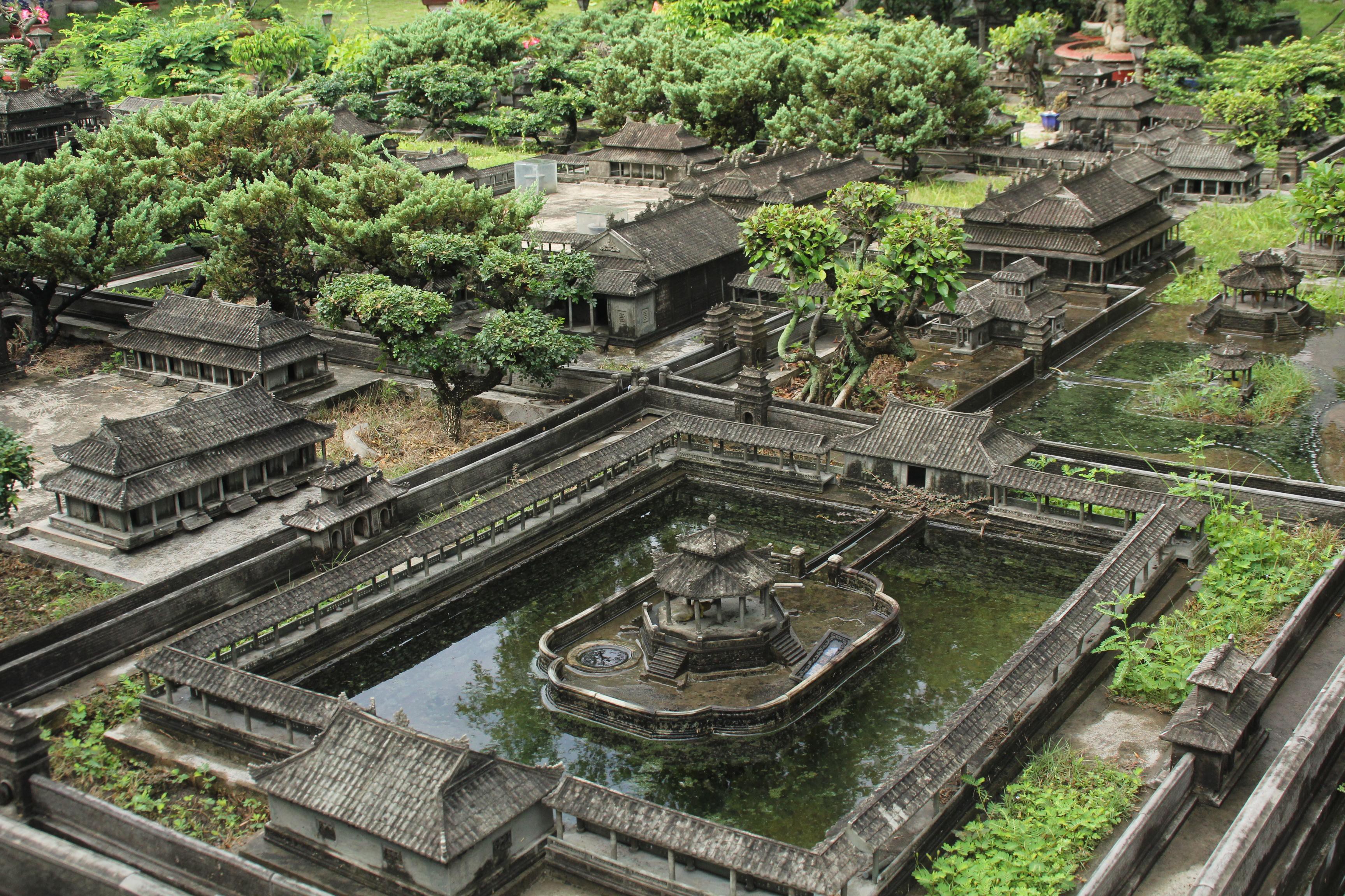 Vị tiến sỹ dành 7 năm phục dựng kinh thành Huế trên đất Sài thành ảnh 6