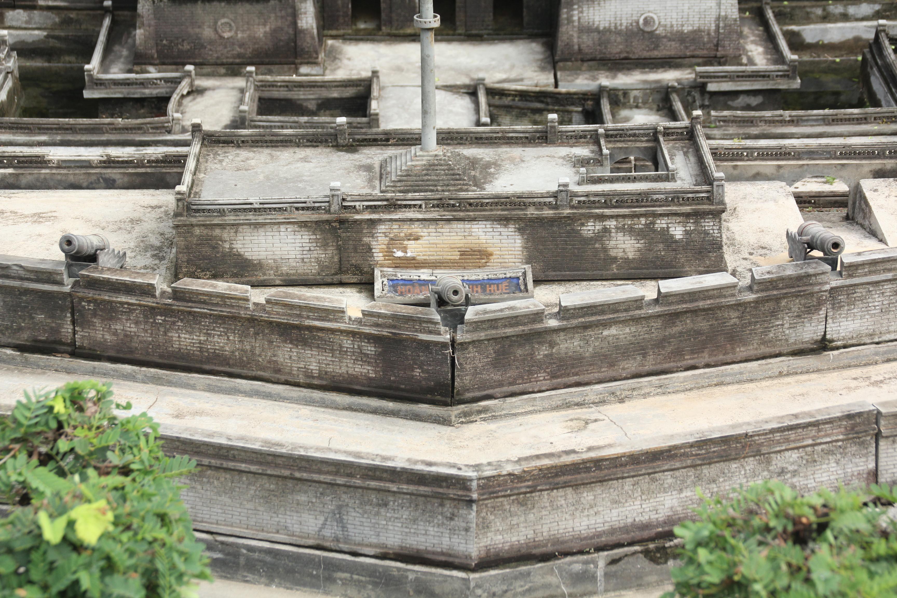 Vị tiến sỹ dành 7 năm phục dựng kinh thành Huế trên đất Sài thành ảnh 11